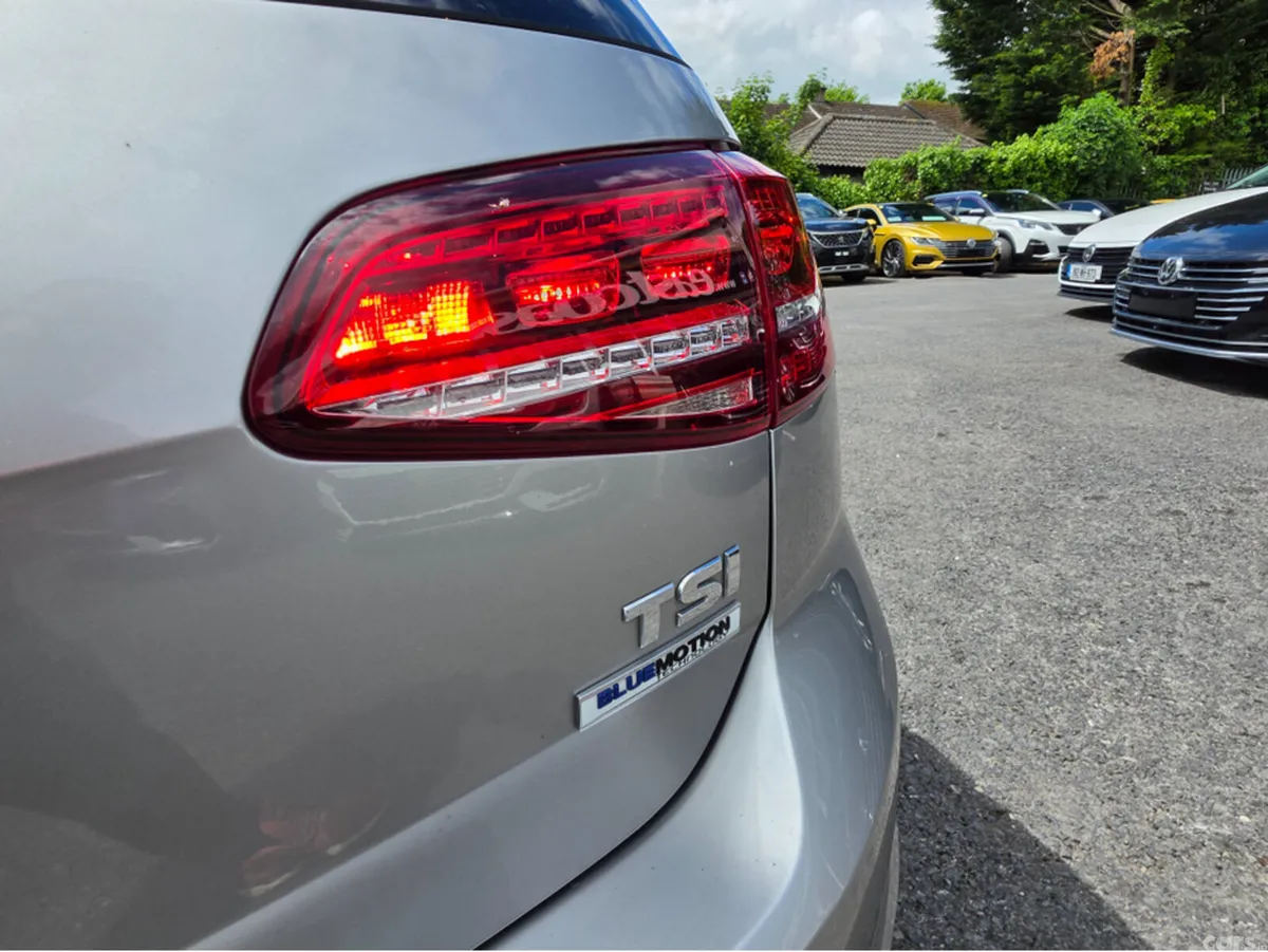 Volkswagen Golf Hatchback, Petrol, 2017, Silver