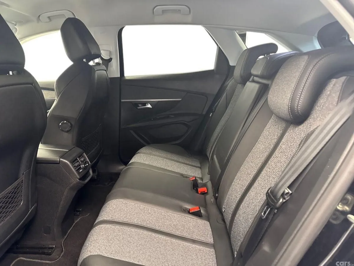 Peugeot 3008 MPV, Diesel, 2020, Black