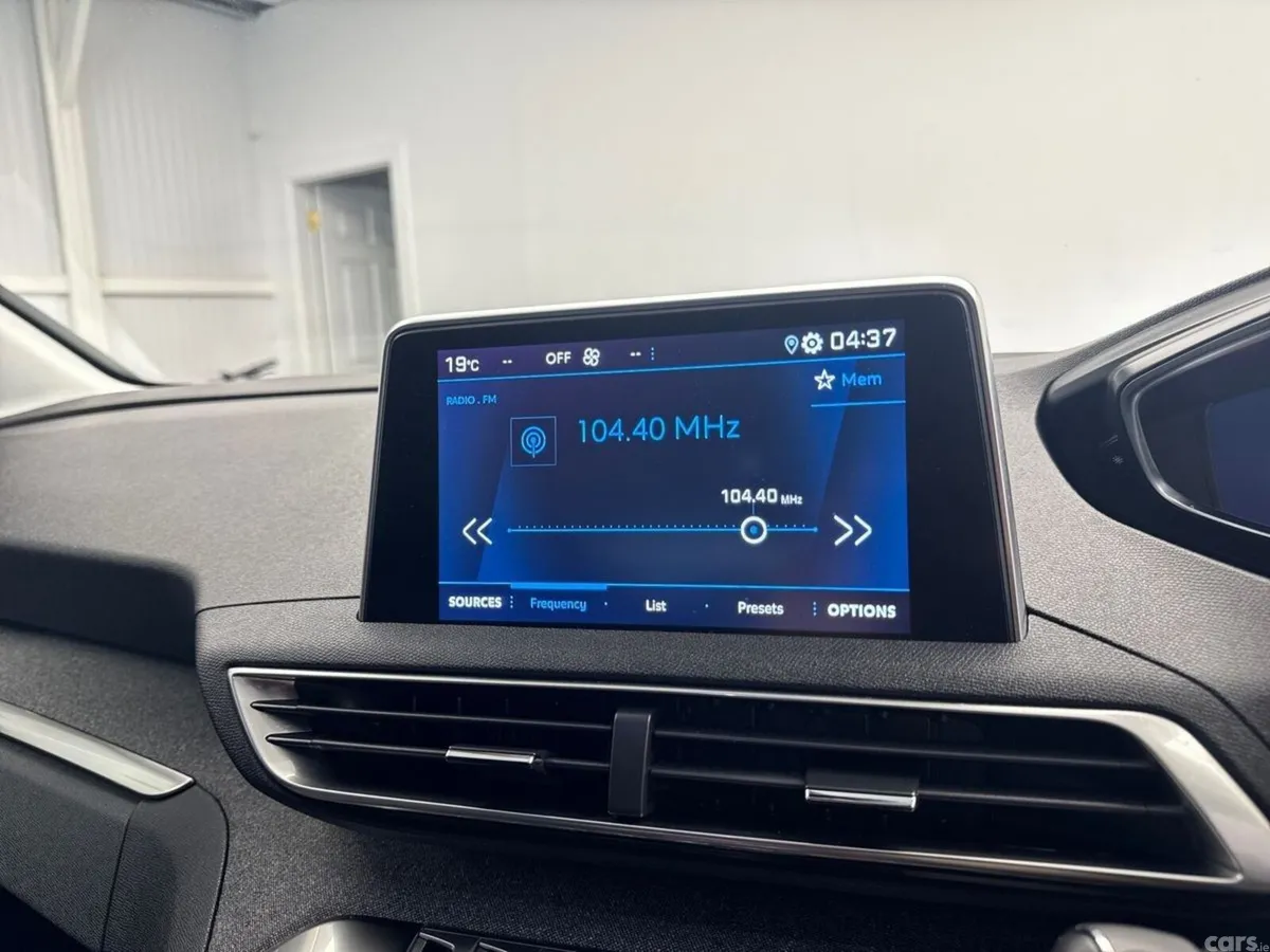Peugeot 3008 MPV, Diesel, 2020, Black