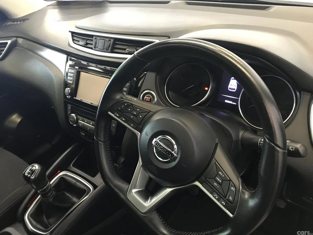 Nissan Qashqai Hatchback, Diesel, 2018, Blue