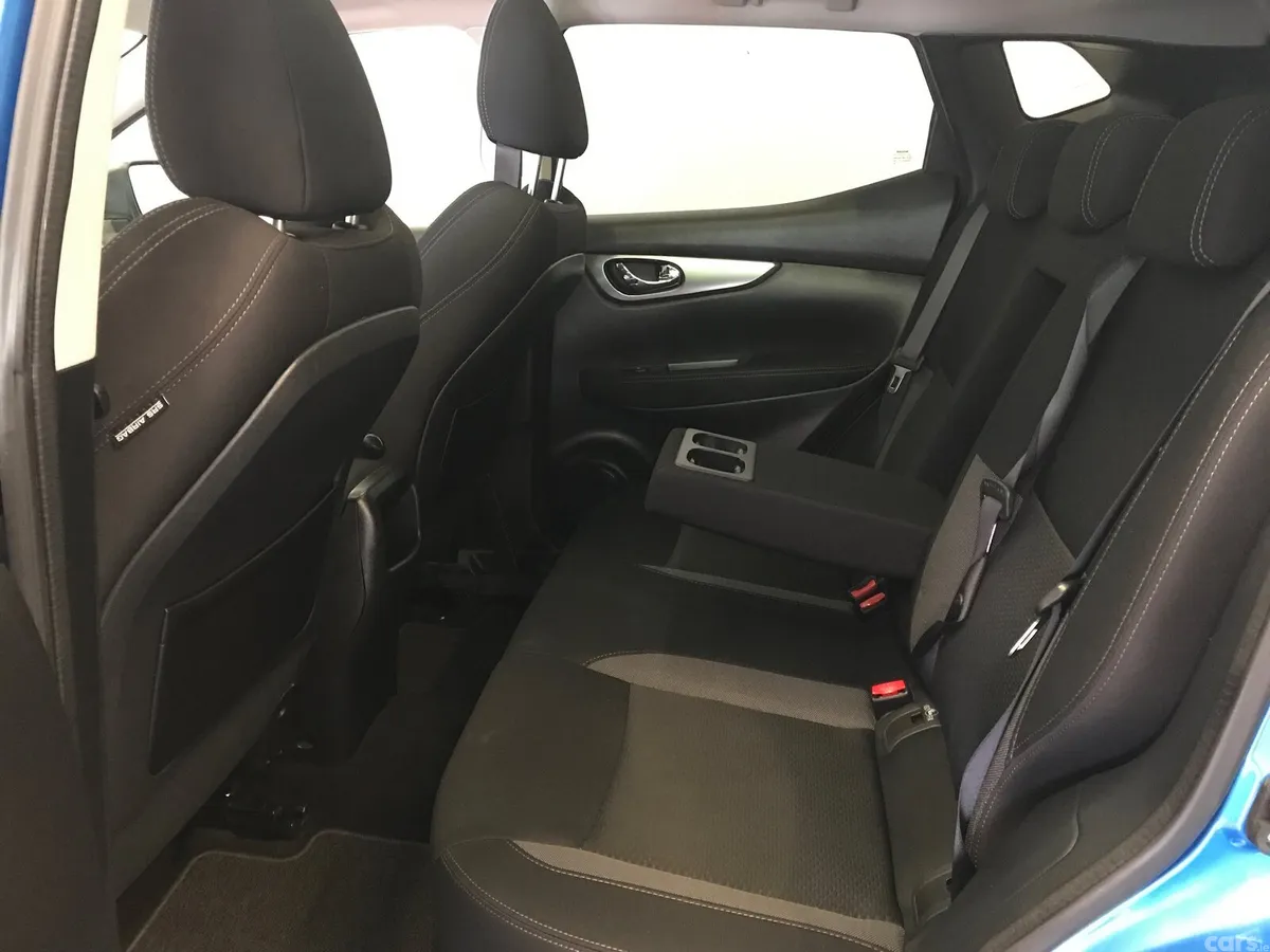 Nissan Qashqai Hatchback, Diesel, 2018, Blue