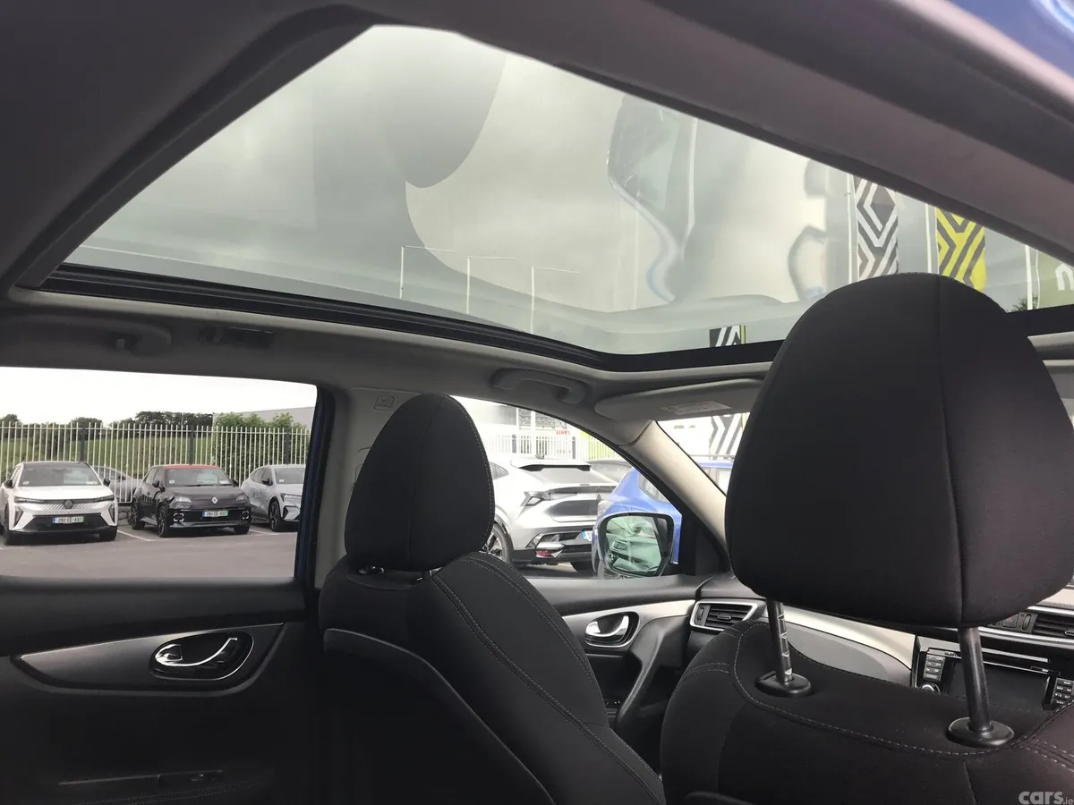 Nissan Qashqai Hatchback, Diesel, 2018, Blue