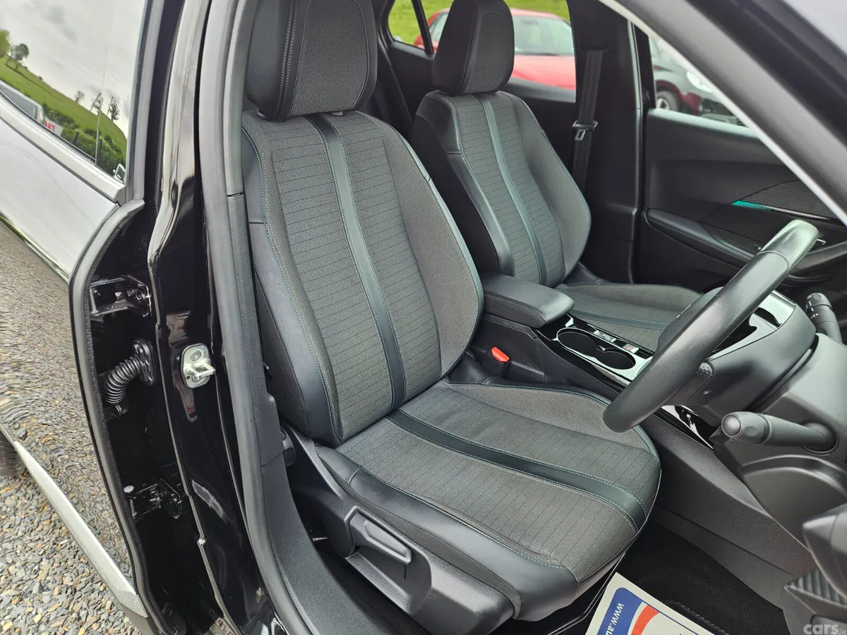 Peugeot 2008 SUV, Diesel, 2022, Black