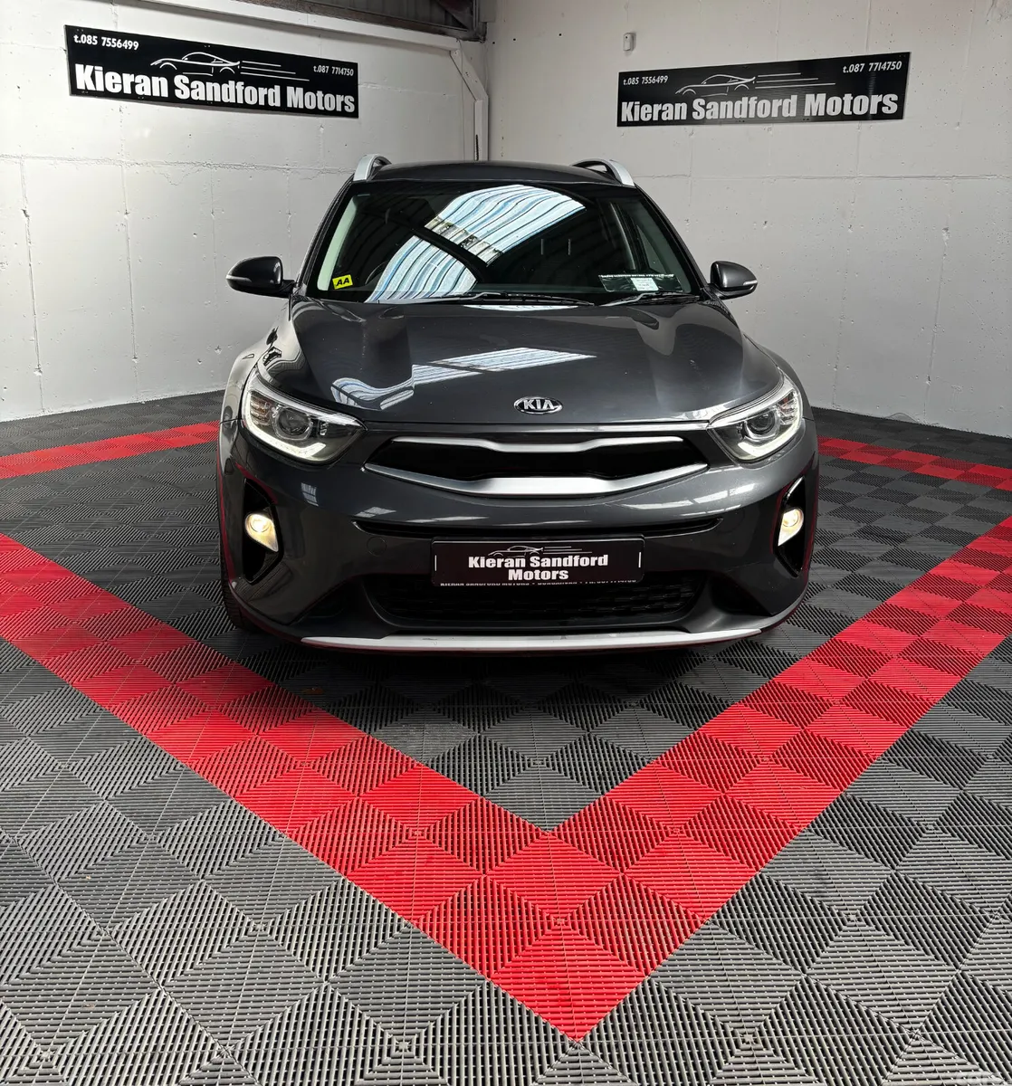 Kia Stonic Estate/Jeep, Diesel, 2018, Grey