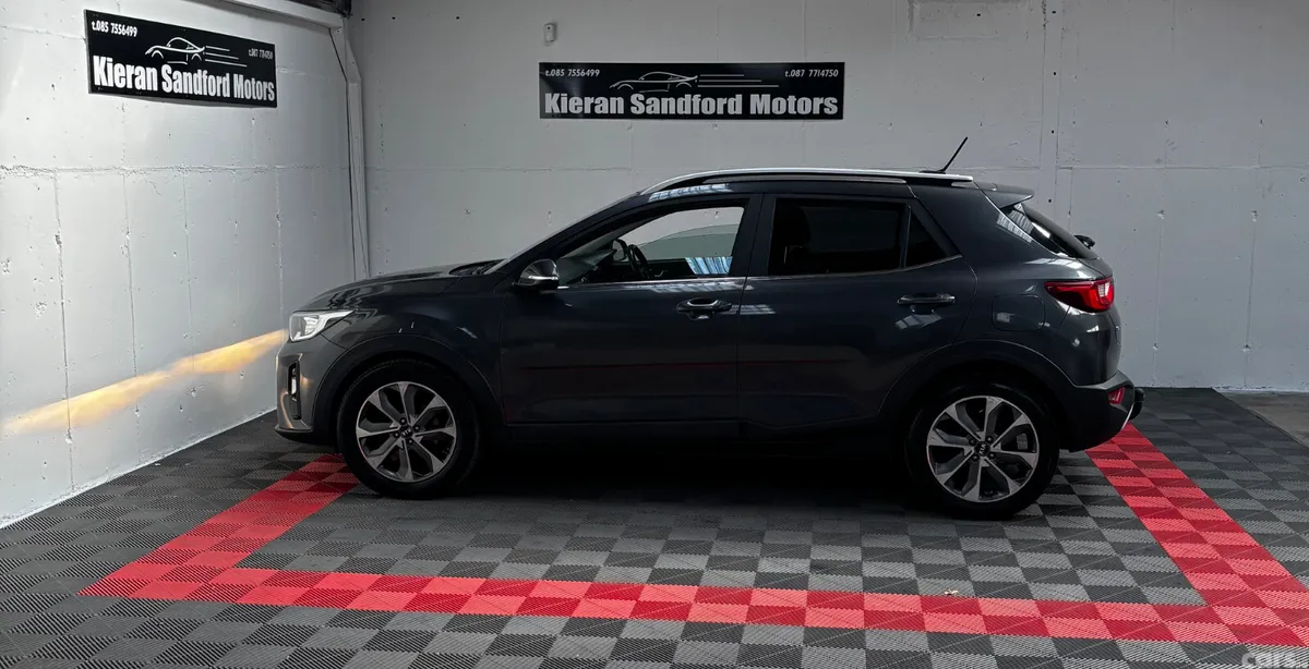 Kia Stonic Estate/Jeep, Diesel, 2018, Grey