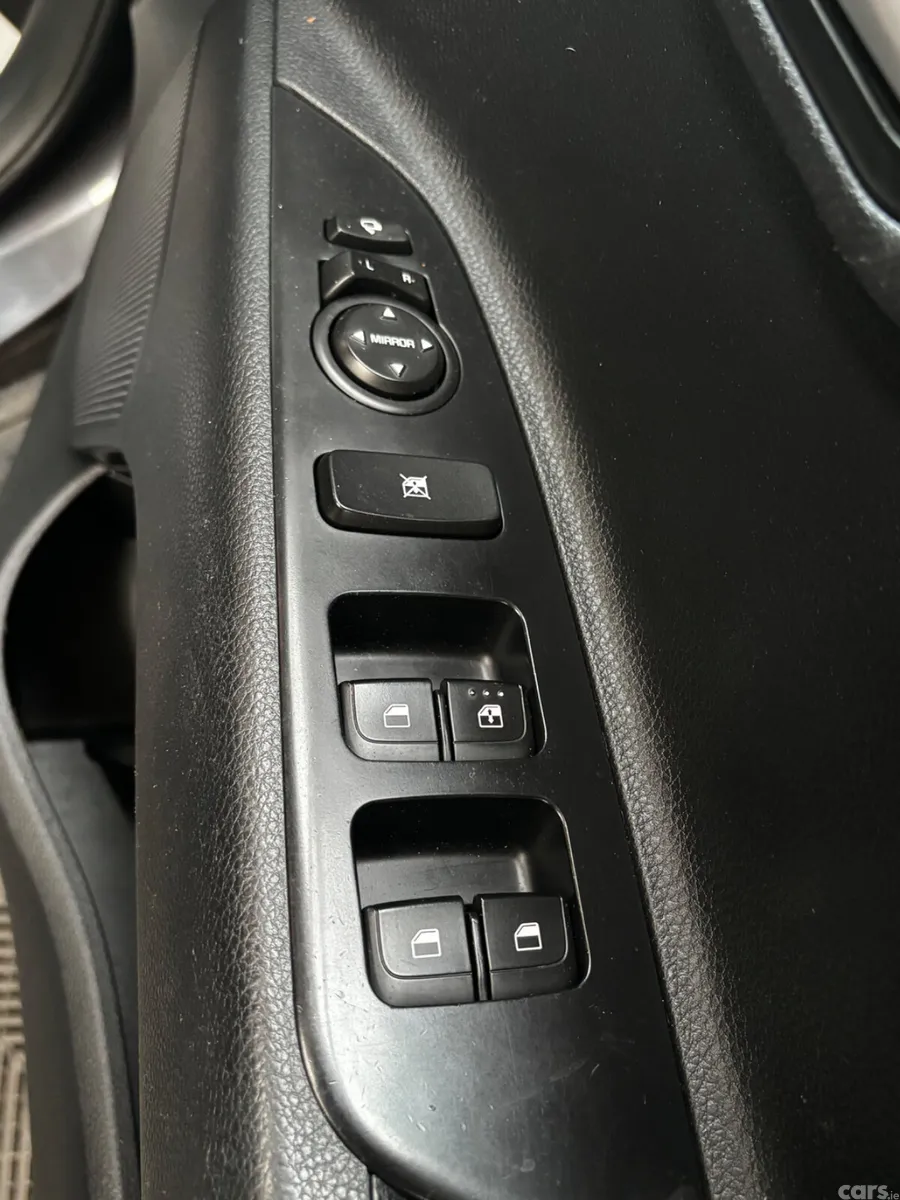 Kia Stonic Estate/Jeep, Diesel, 2018, Grey