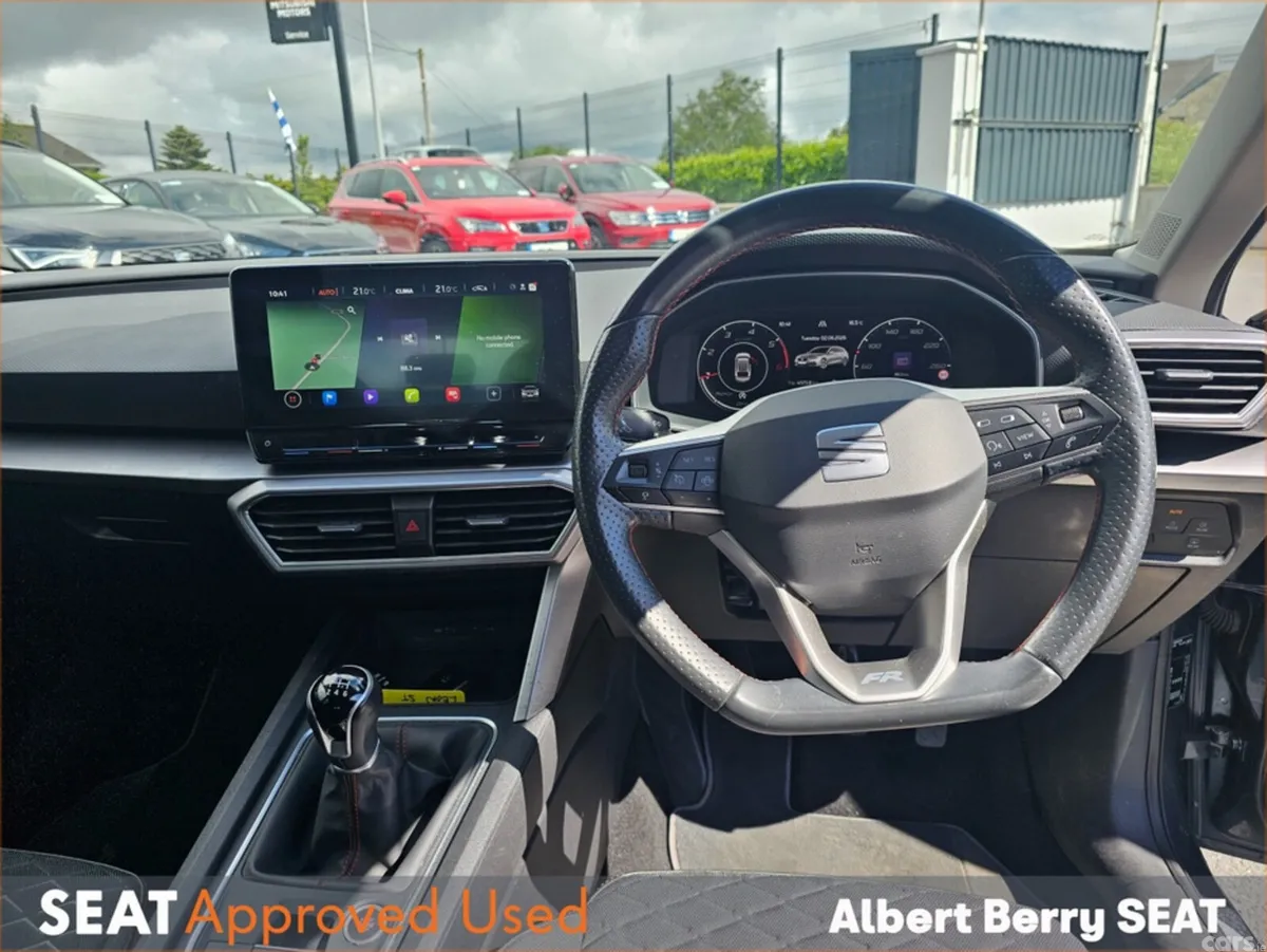 SEAT Leon Hatchback, Diesel, 2023, Grey
