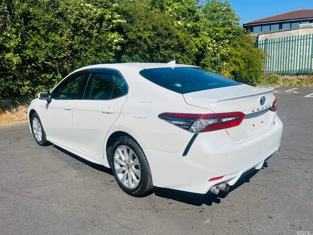 Toyota Camry Saloon, Petrol Hybrid, 2023, White