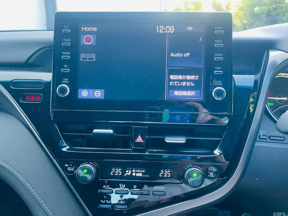 Toyota Camry Saloon, Petrol Hybrid, 2023, White