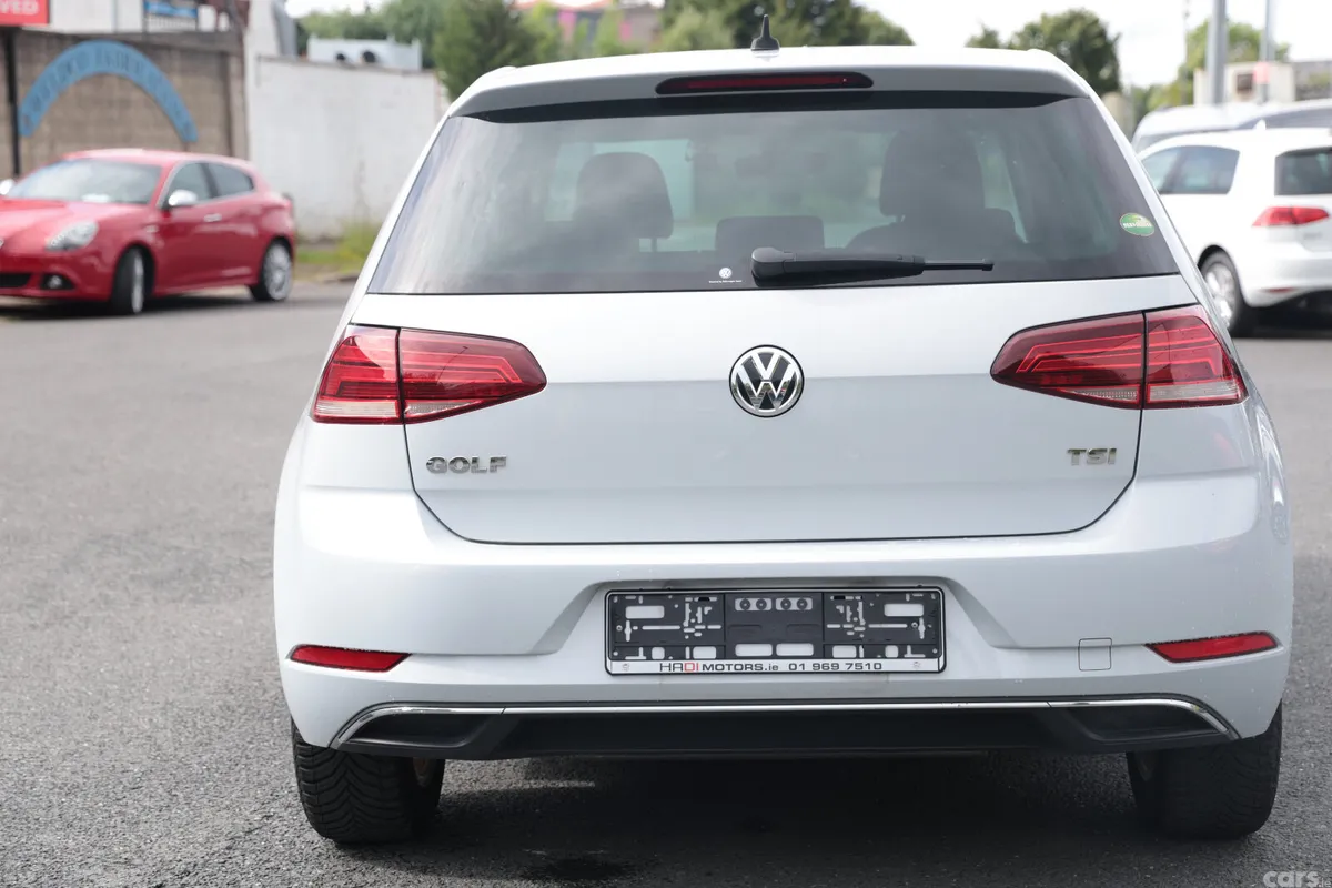 Volkswagen Golf Hatchback, Petrol, 2017, White