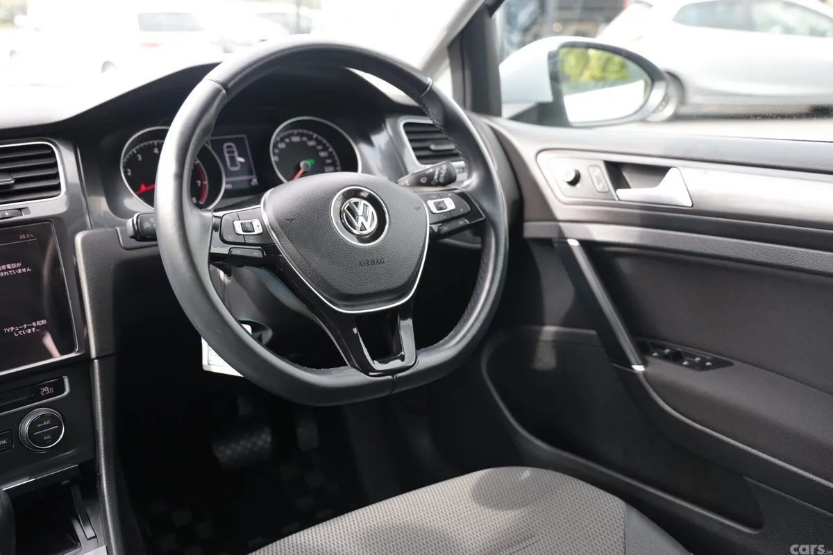 Volkswagen Golf Hatchback, Petrol, 2017, White