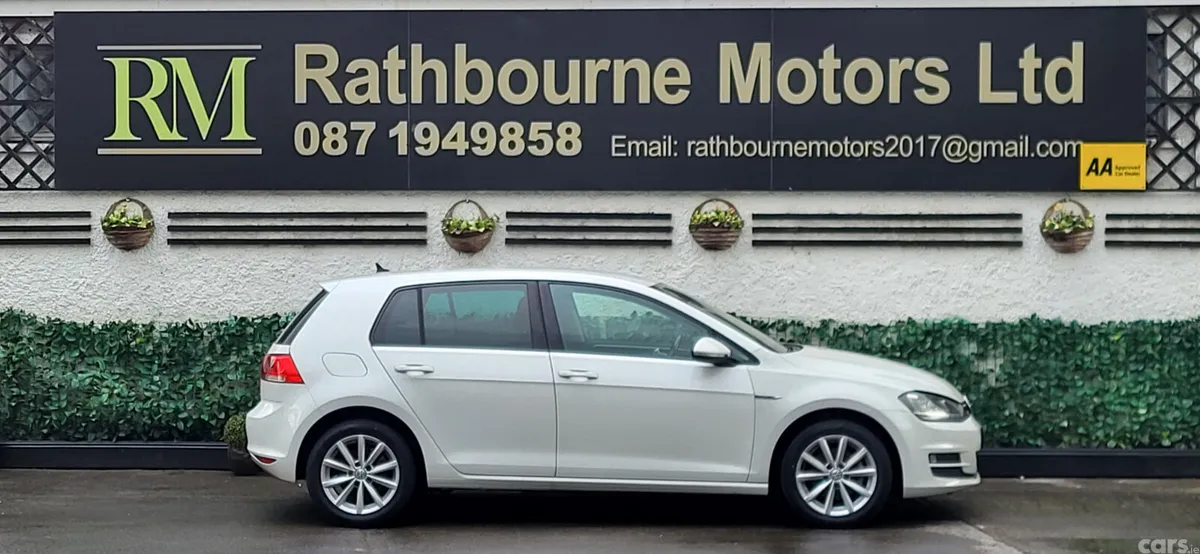 Volkswagen Golf Hatchback, Petrol, 2015, White