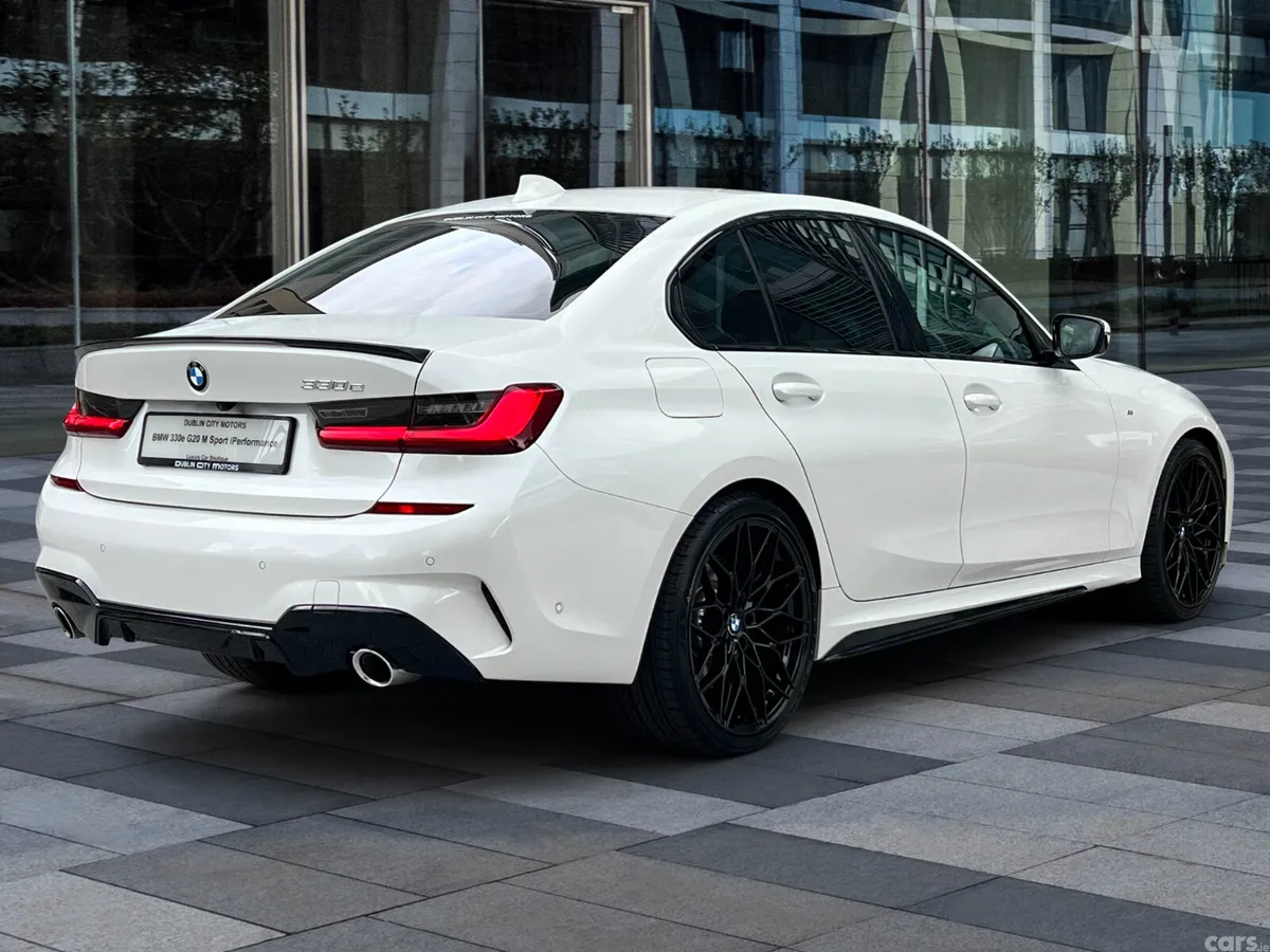 BMW 3-Series Saloon, Petrol Plug-in Hybrid, 2021, White