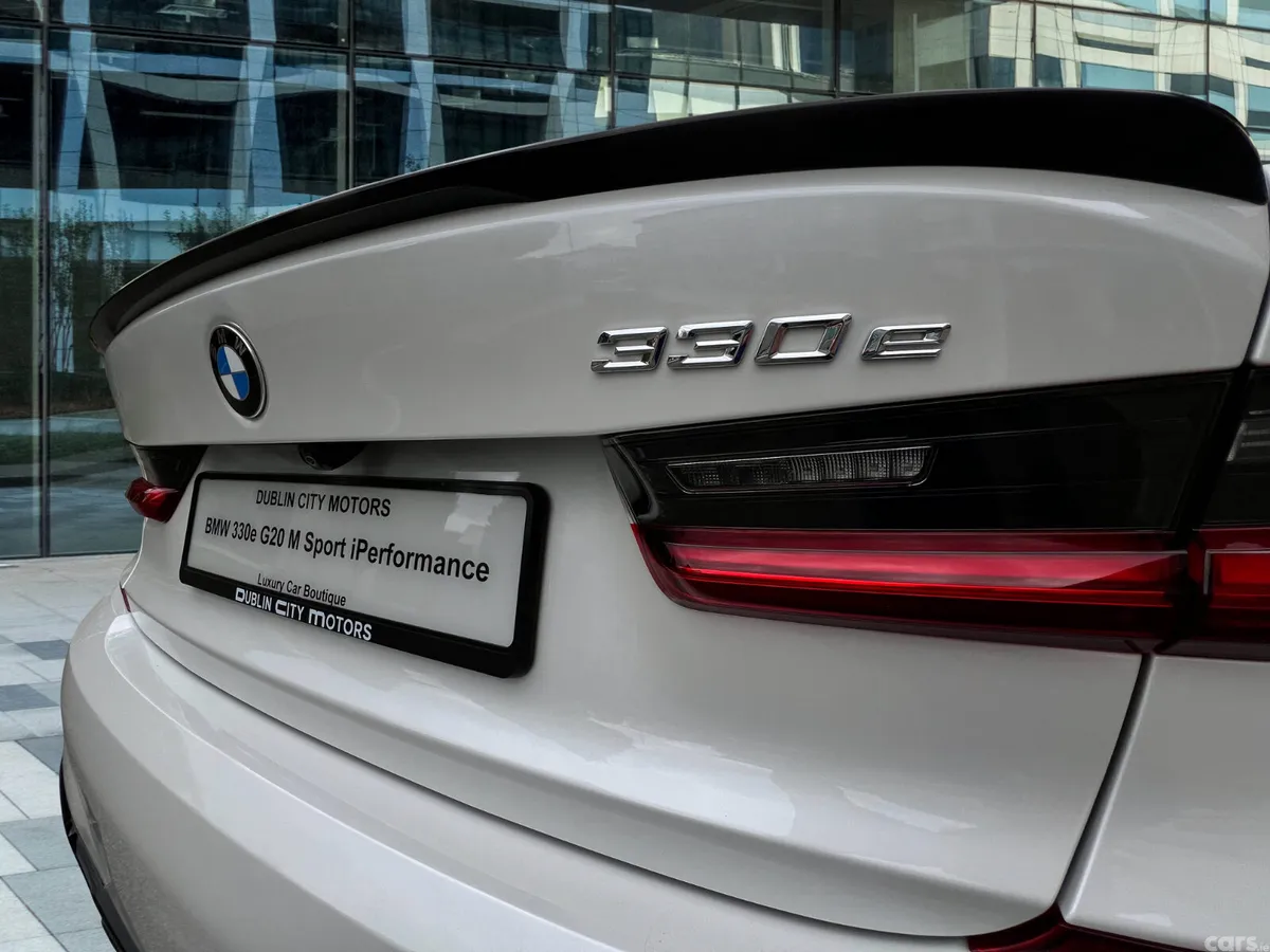 BMW 3-Series Saloon, Petrol Plug-in Hybrid, 2021, White