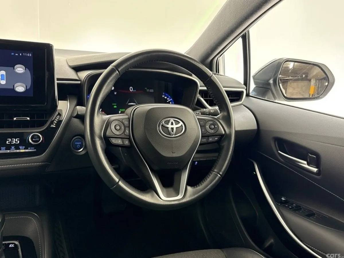 Toyota Corolla Hatchback, Petrol Hybrid, 2023, White