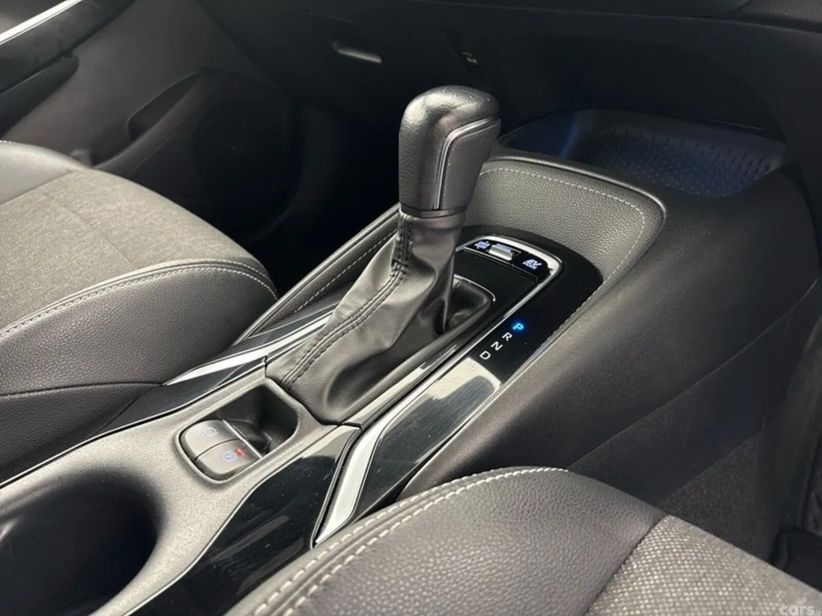 Toyota Corolla Hatchback, Petrol Hybrid, 2023, White