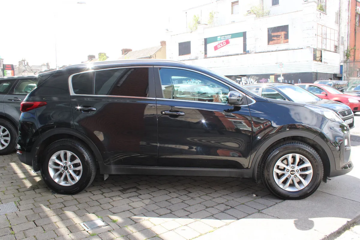 Kia Sportage SUV, Diesel Hybrid, 2022, Black