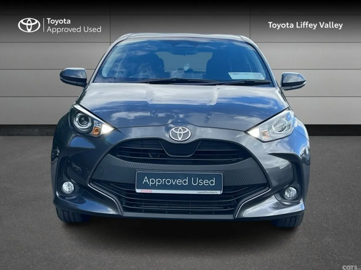 Toyota Yaris Hatchback, Petrol Hybrid, 2024, Grey