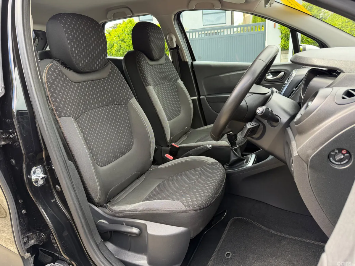 Renault Captur Hatchback, Petrol, 2018, Black