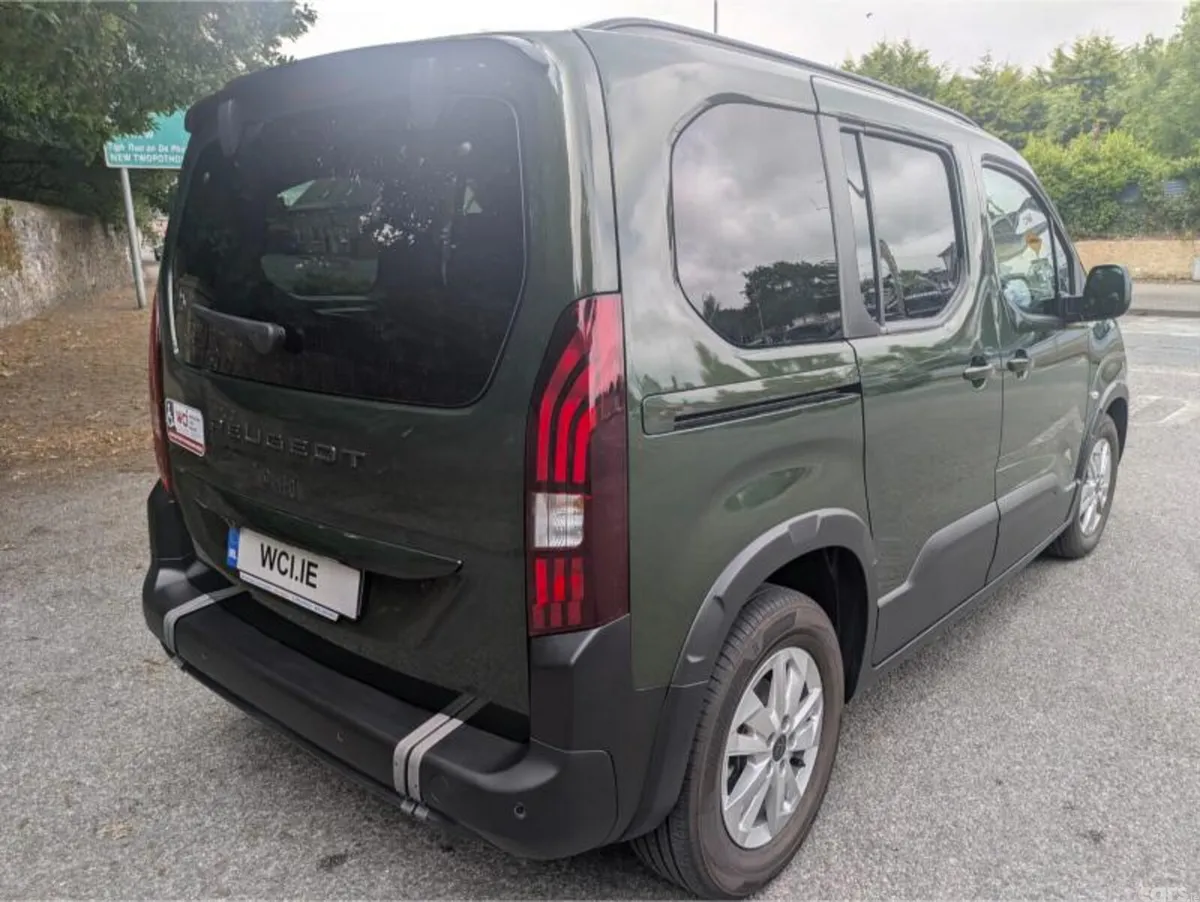 Peugeot Rifter MPV, Diesel, 2025, Green