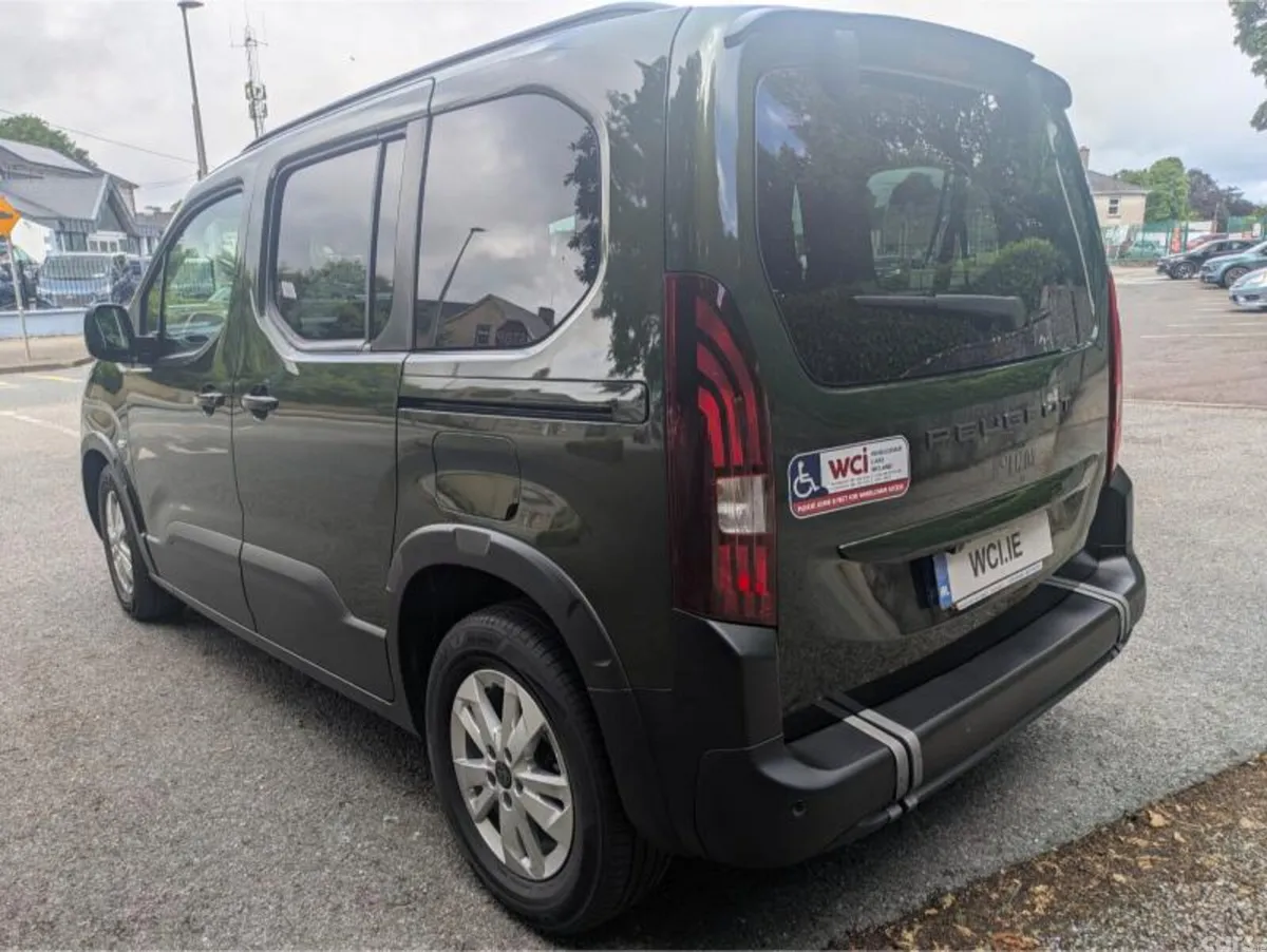 Peugeot Rifter MPV, Diesel, 2025, Green
