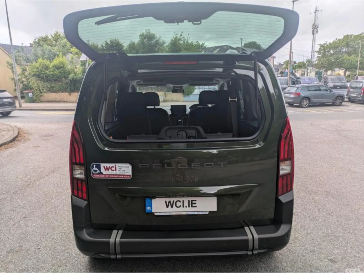 Peugeot Rifter MPV, Diesel, 2025, Green