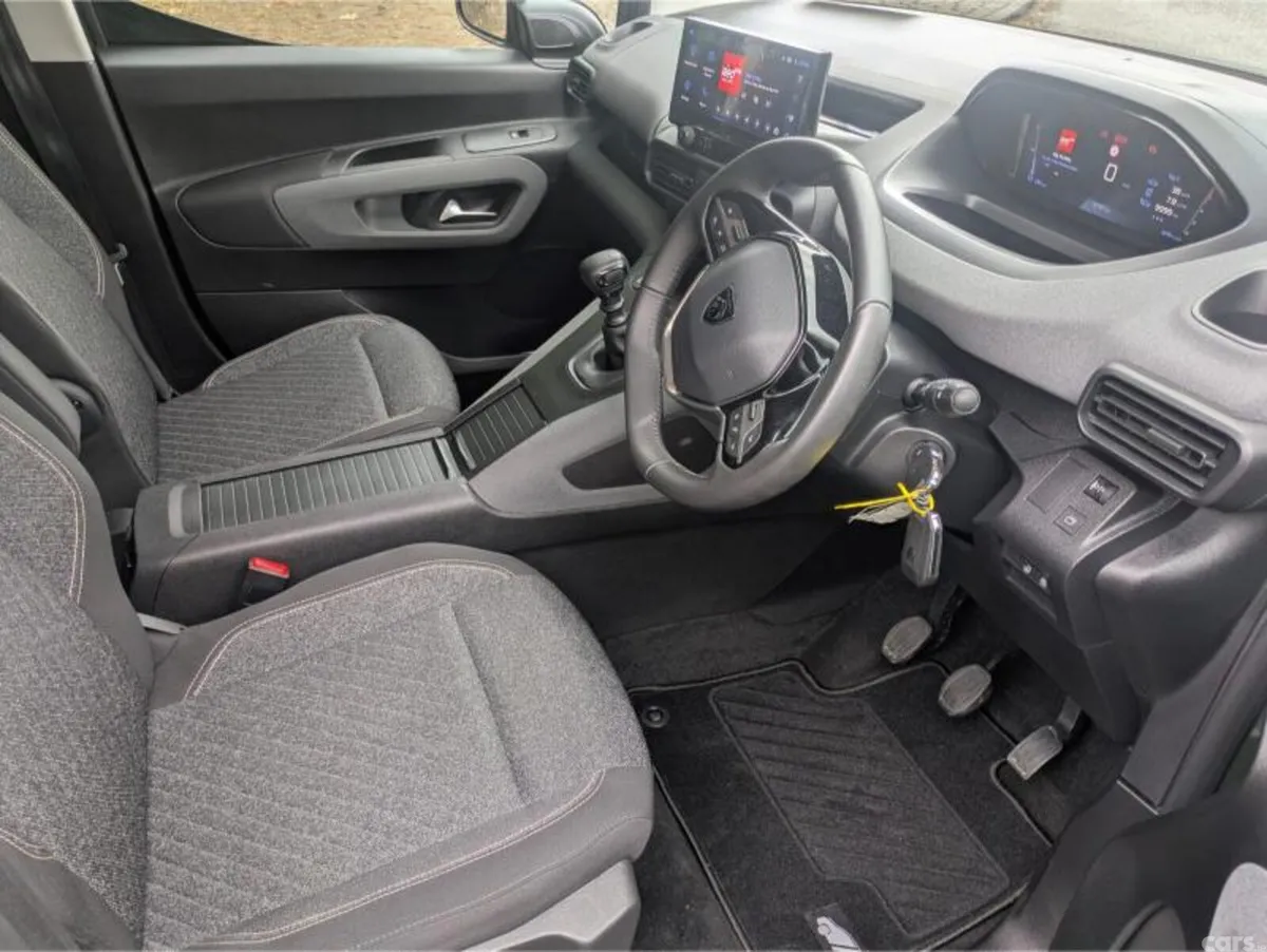 Peugeot Rifter MPV, Diesel, 2025, Green