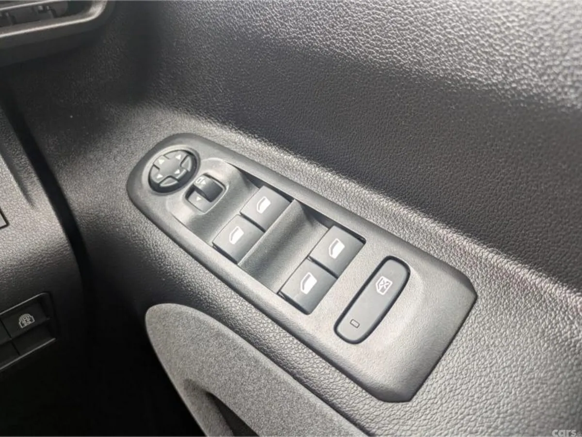 Peugeot Rifter MPV, Diesel, 2025, Green