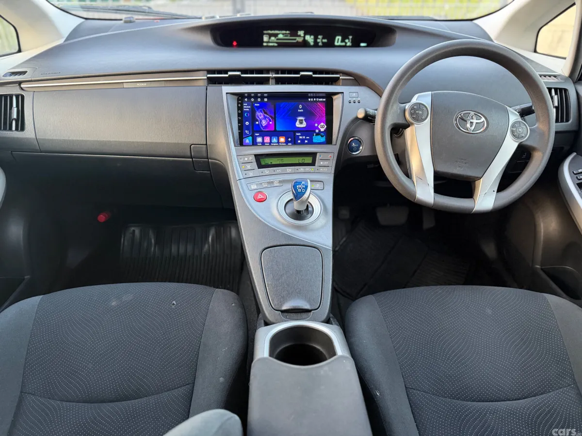 Toyota Prius Saloon, Petrol Hybrid, 2014, Red