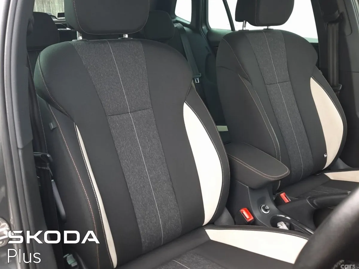 Skoda Kamiq Hatchback, Petrol, 2023, Grey