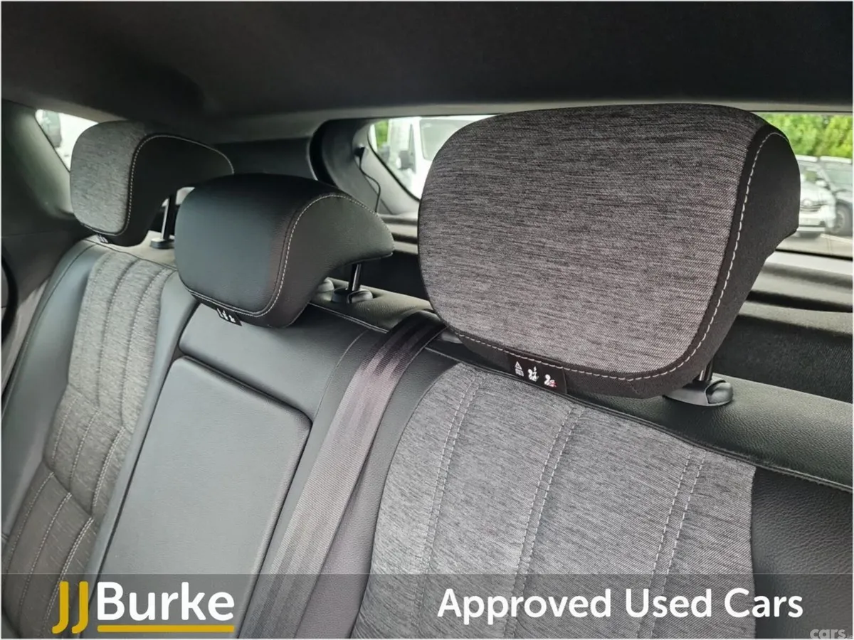 Renault Austral SUV, Petrol, 2023, Blue