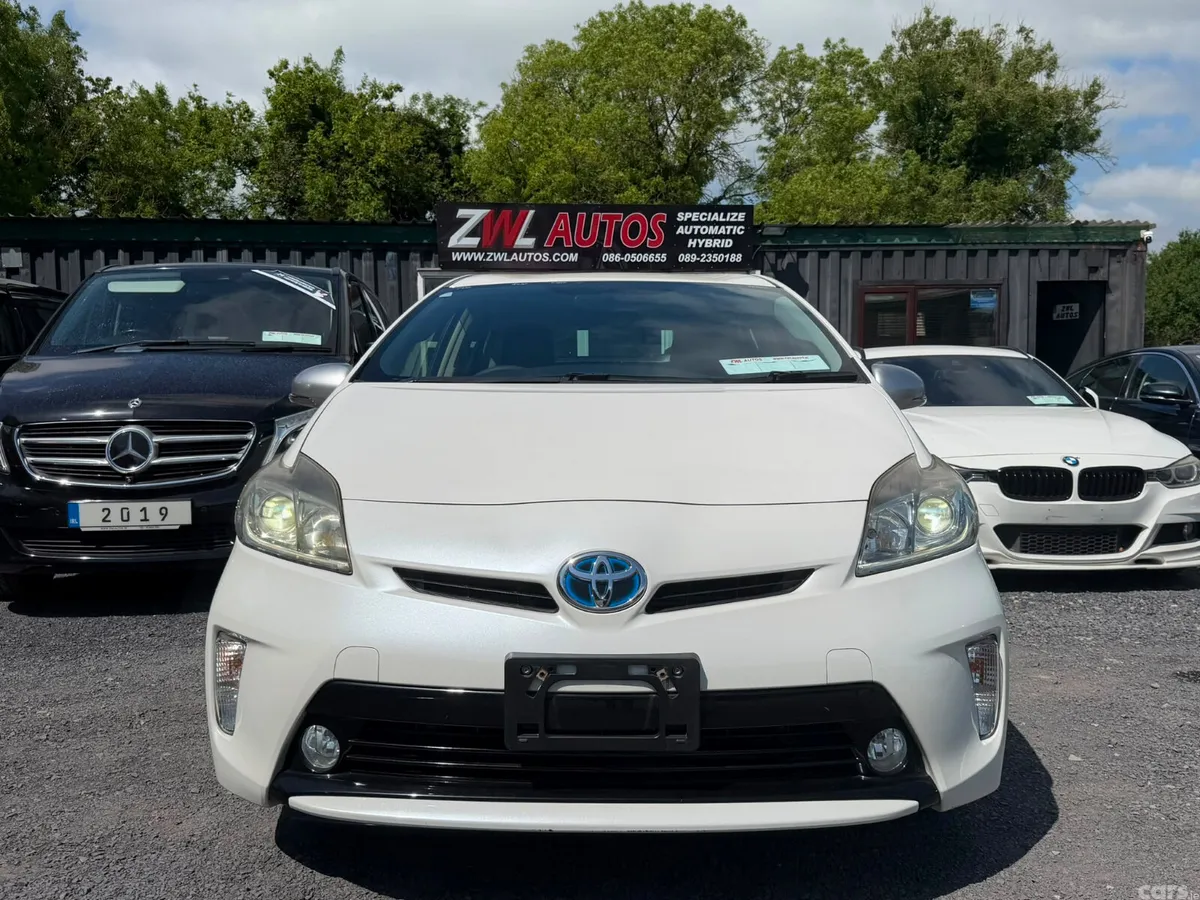 Toyota Prius Hatchback, Petrol Hybrid, 2014, White