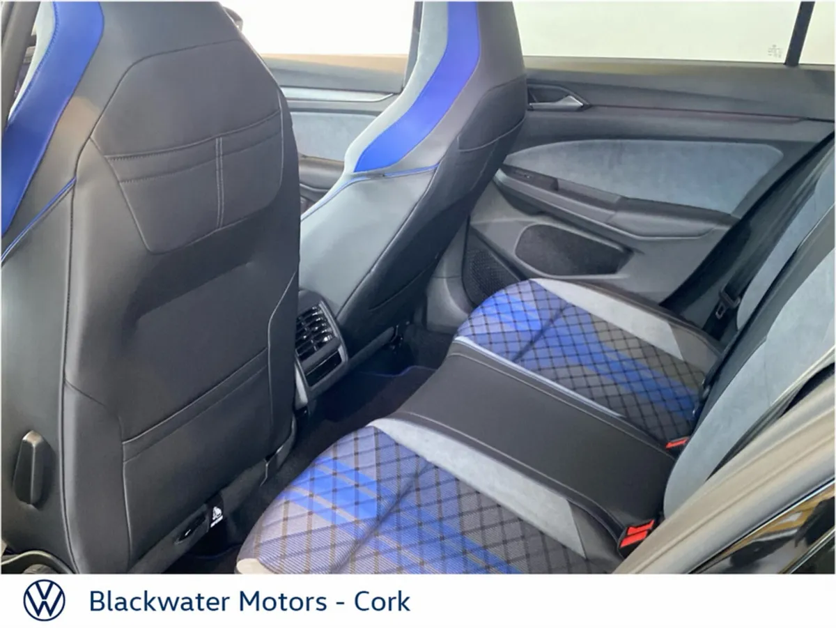 Volkswagen Golf Hatchback, Petrol, 2027, Black