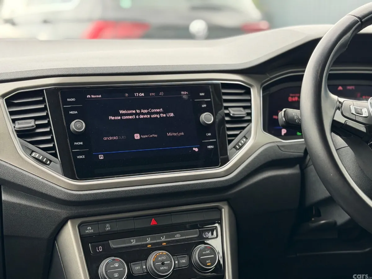 Volkswagen T-Roc SUV, Diesel, 2021, Black
