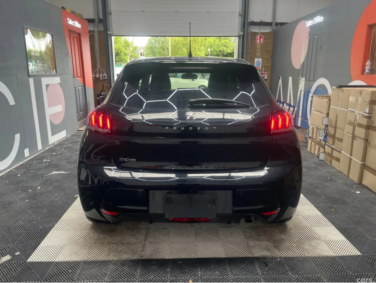 Peugeot 208 Hatchback, Petrol, 2021, Black