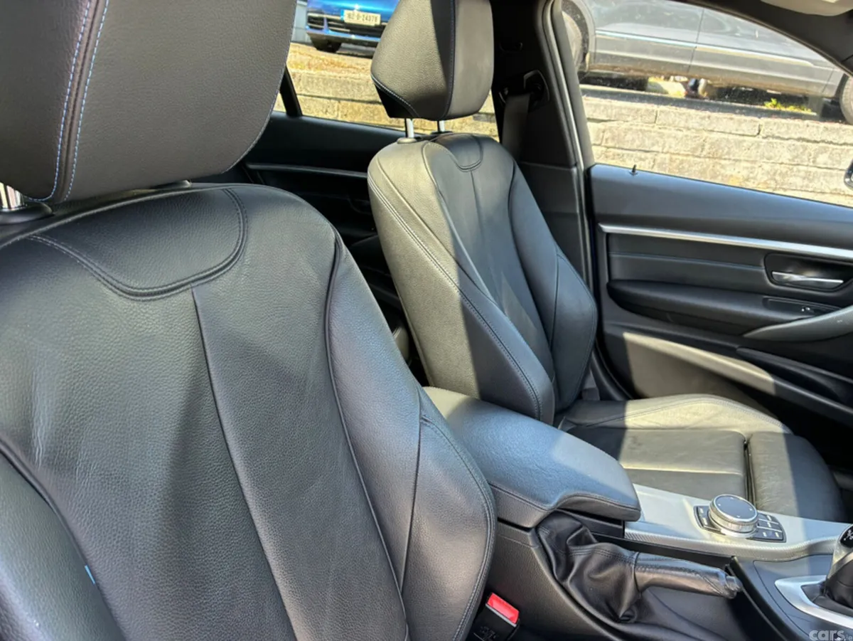 BMW 3-Series Estate, Diesel, 2018, Blue