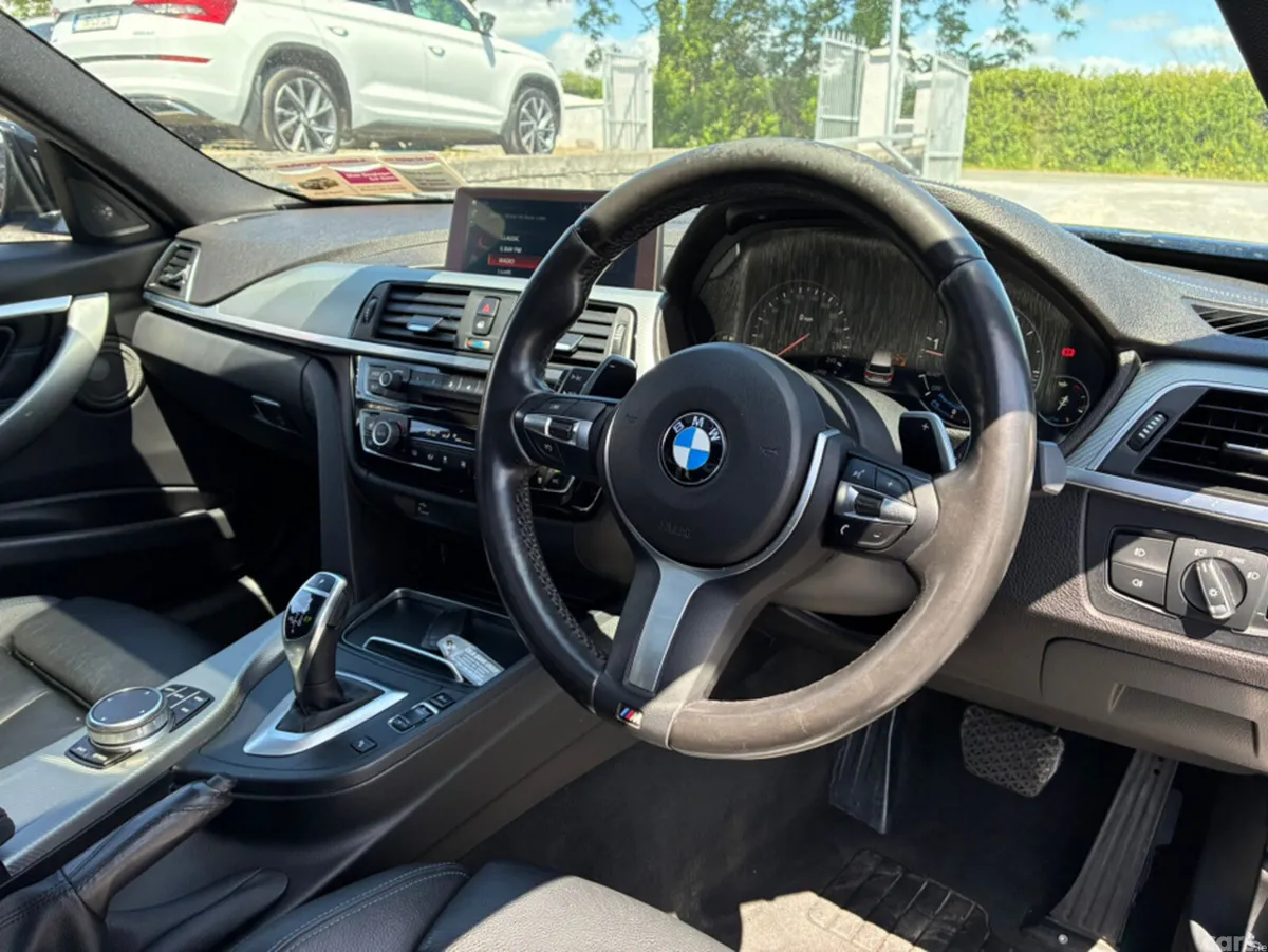 BMW 3-Series Estate, Diesel, 2018, Blue