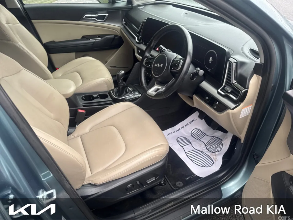 Kia Sportage MPV, Diesel, 2023, Grey