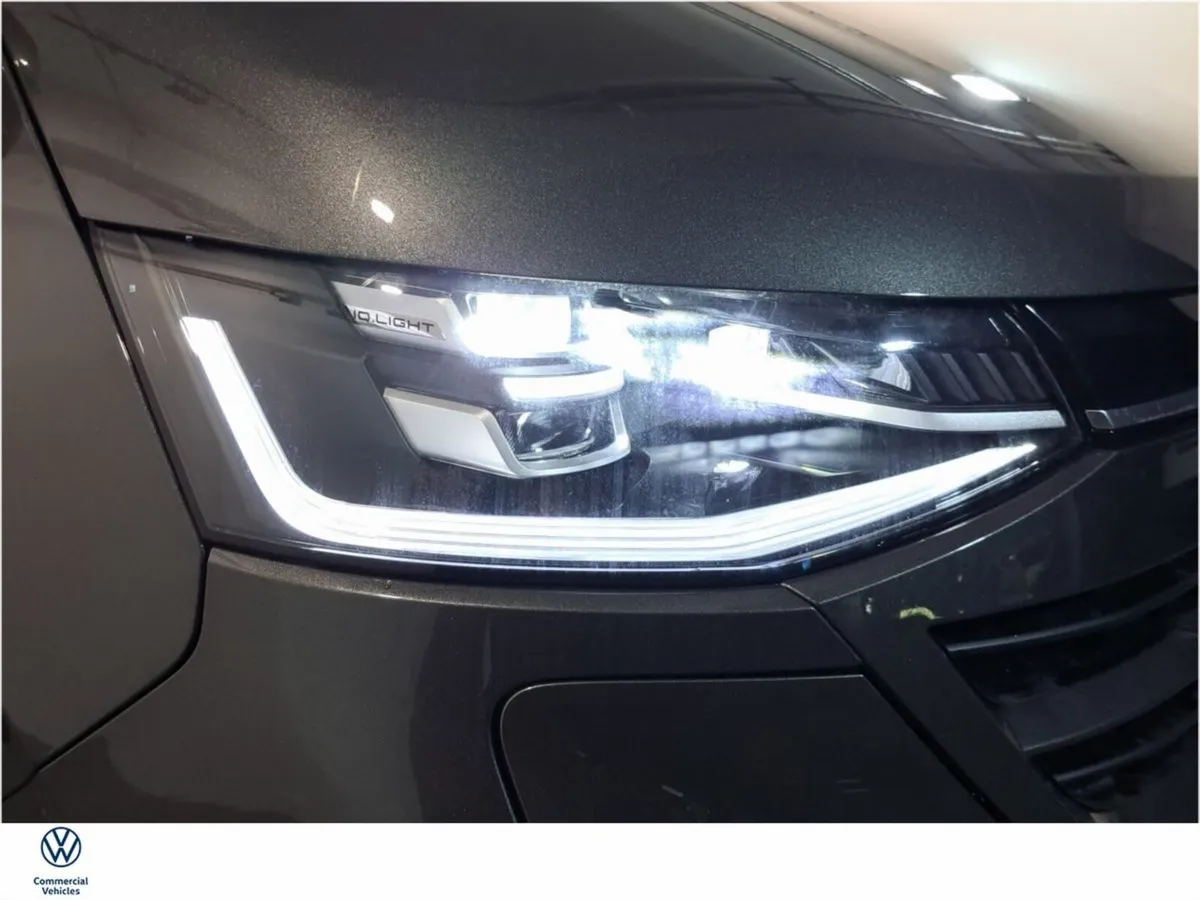 Volkswagen Caravelle MPV, Electric, 2026, Grey