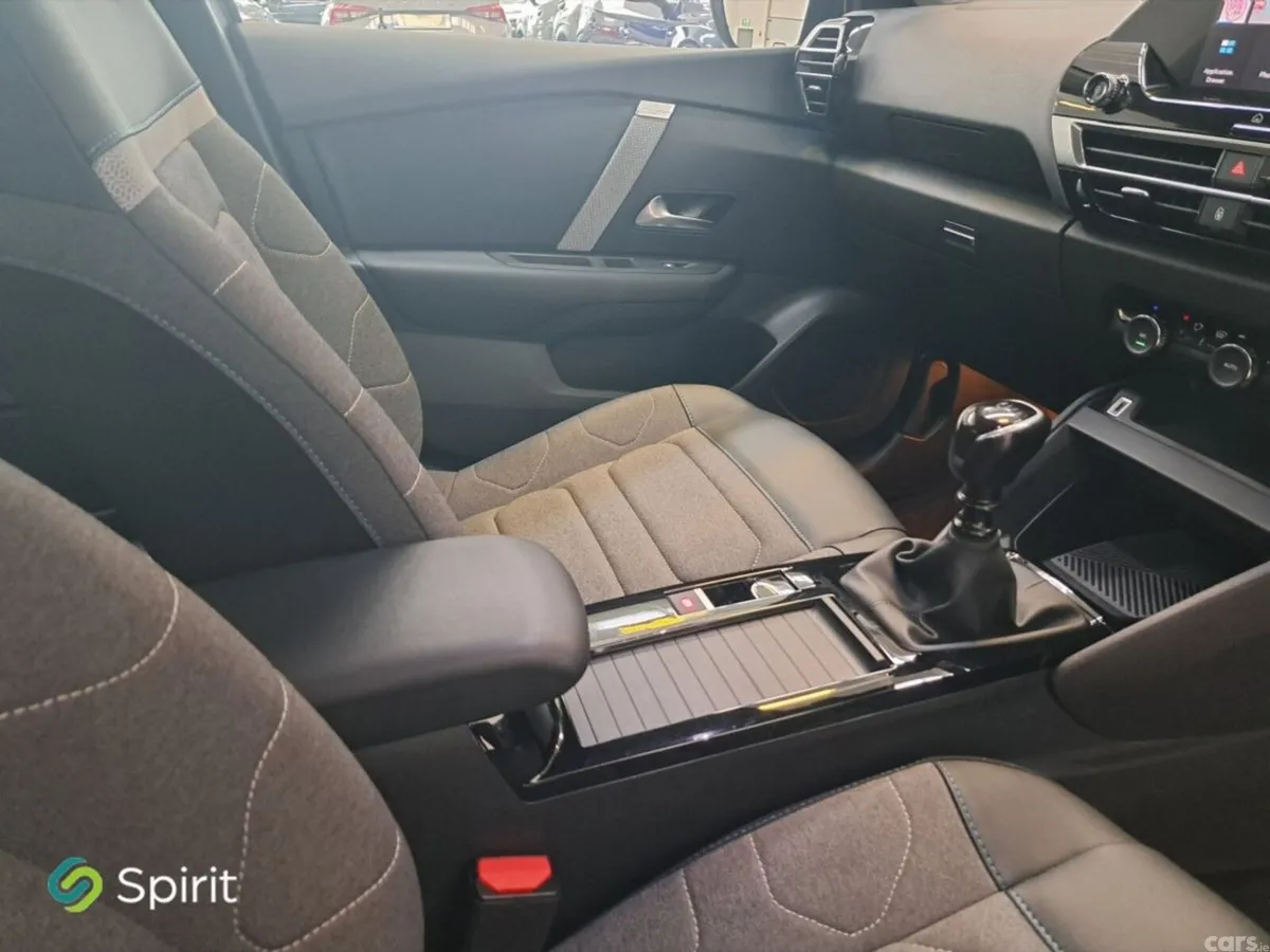 Citroen C4 Hatchback, Petrol, 2025, Grey