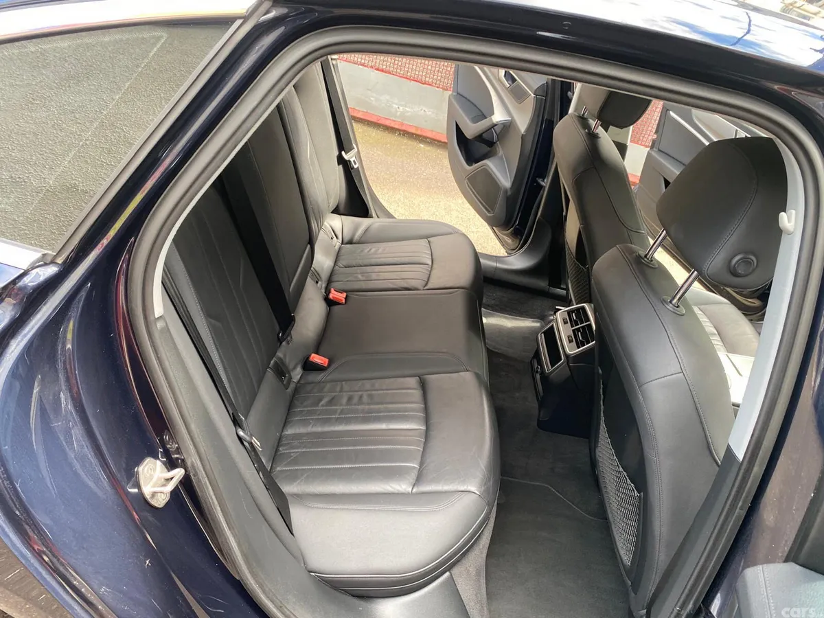 Audi A6 Saloon, Diesel, 2019, Blue