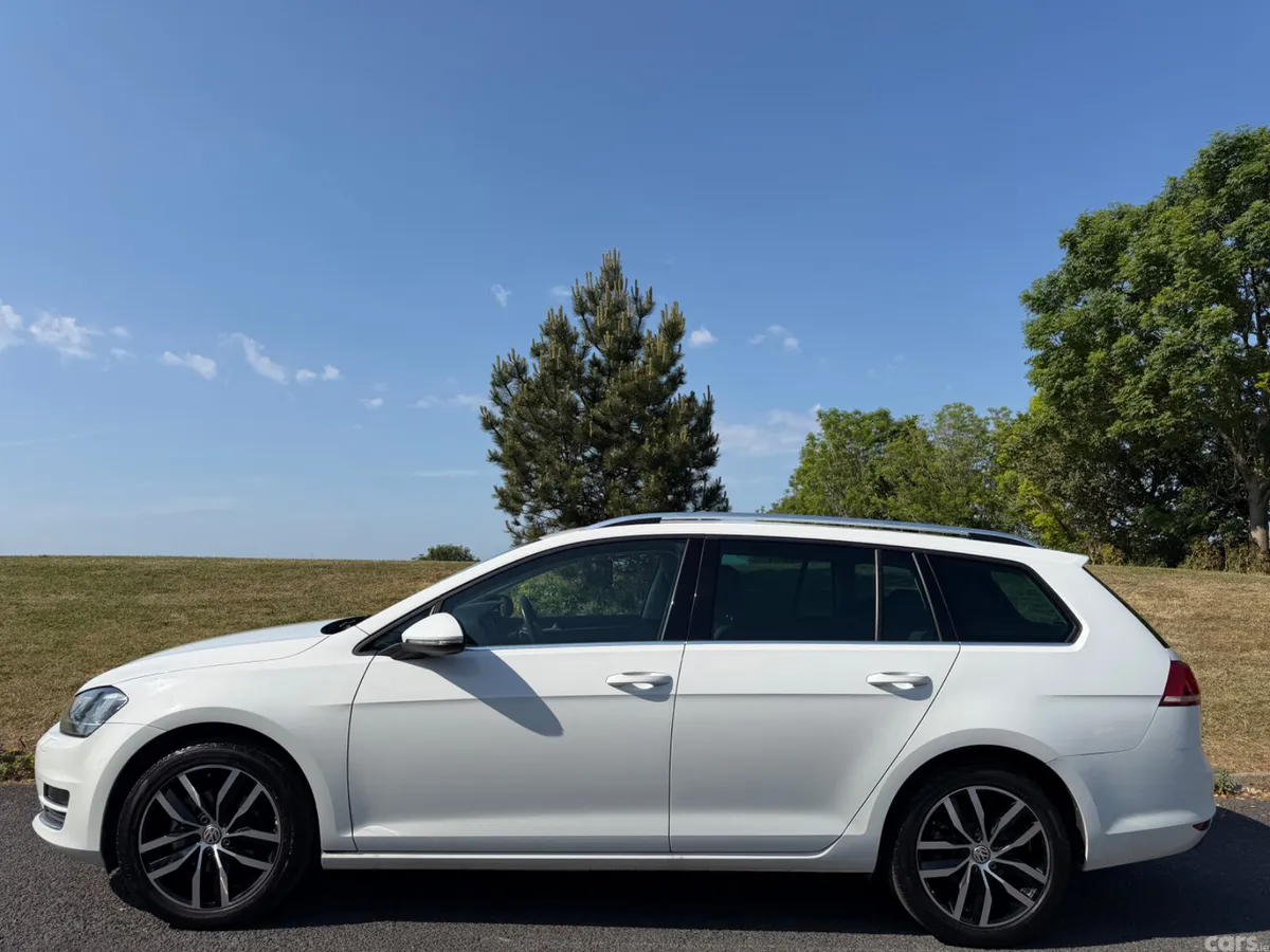 Volkswagen Golf Estate, Petrol, 2017, White