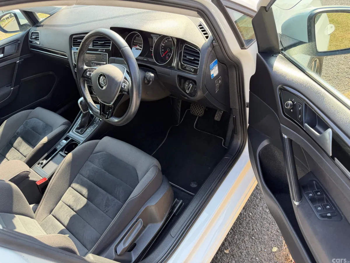 Volkswagen Golf Estate, Petrol, 2017, White