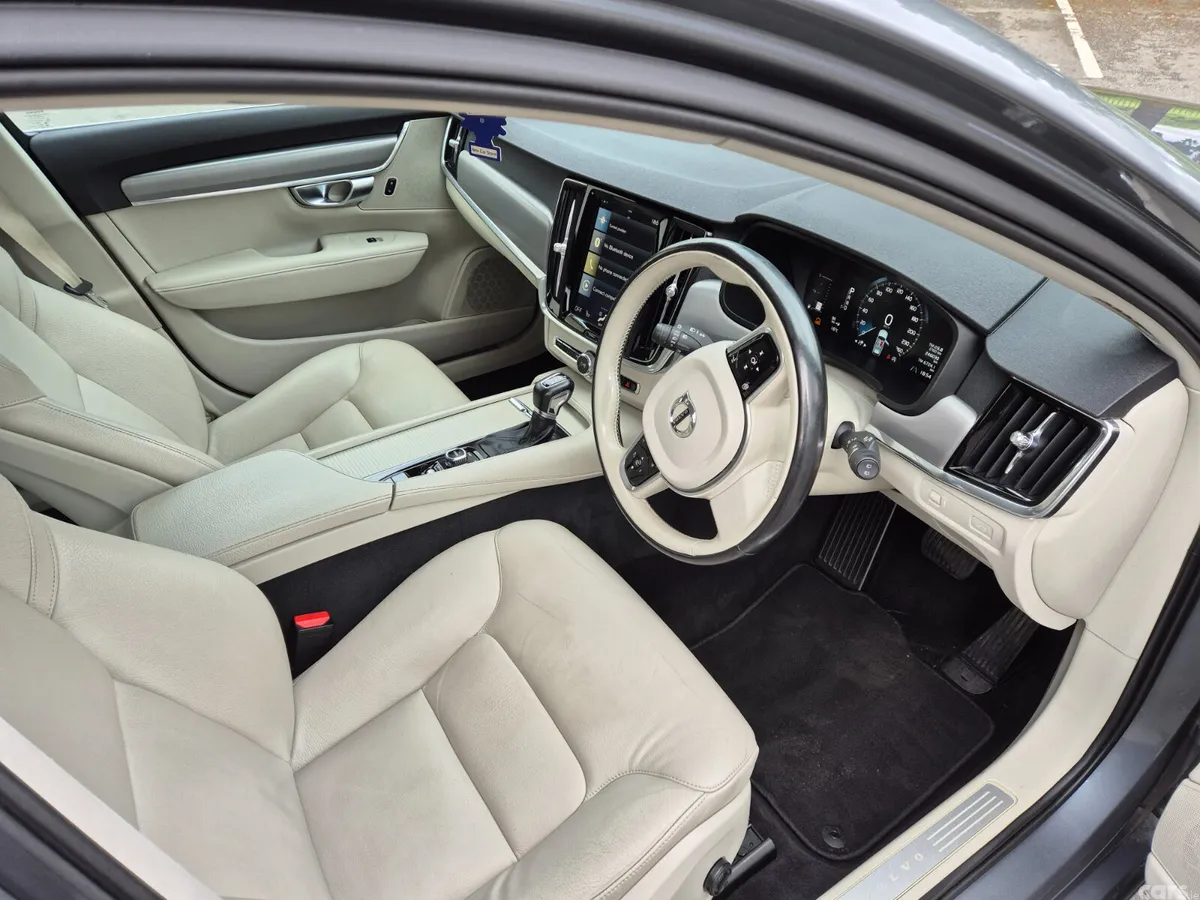 Volvo V90 Estate, Diesel, 2017, Grey