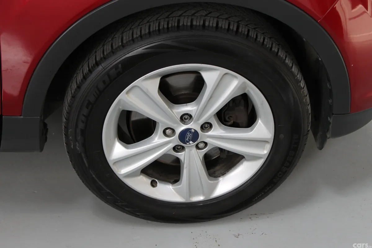 Ford Kuga SUV, Diesel, 2015, Red