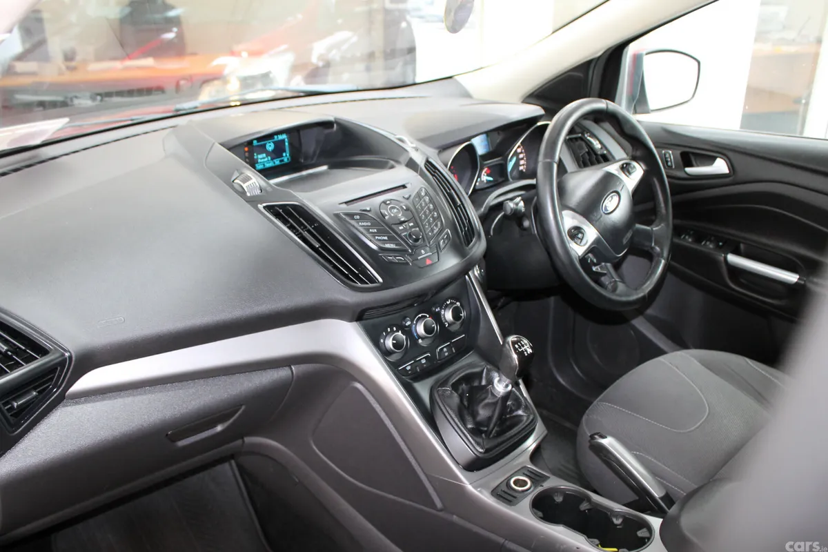 Ford Kuga SUV, Diesel, 2015, Red