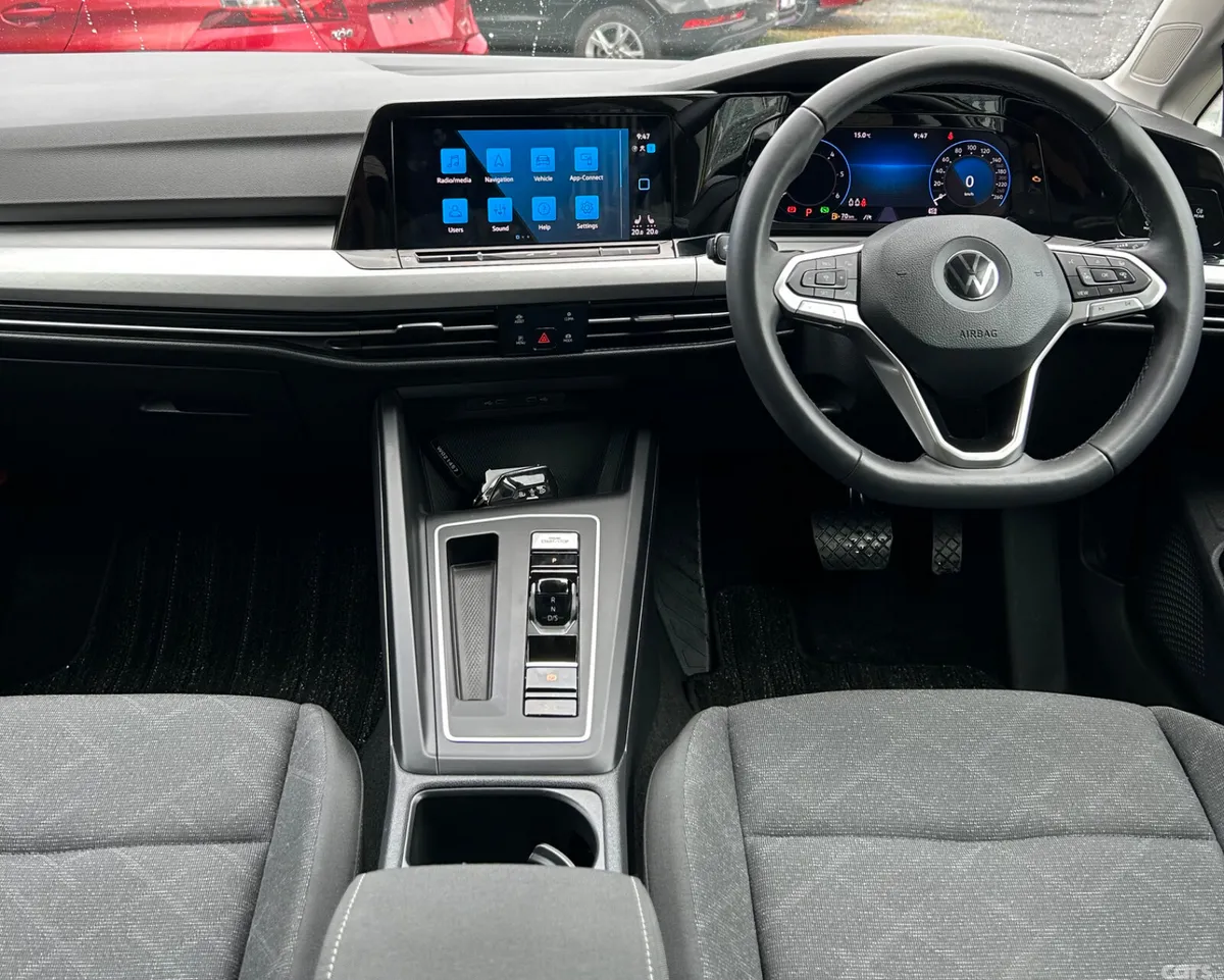Volkswagen Golf Hatchback, Diesel, 2022, Yellow