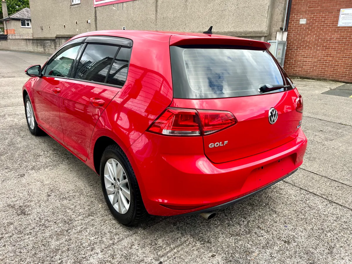 Volkswagen Golf Hatchback, Petrol, 2016, Red