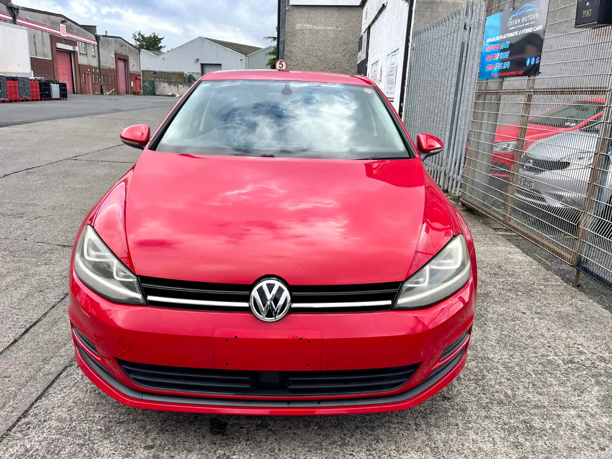 Volkswagen Golf Hatchback, Petrol, 2016, Red