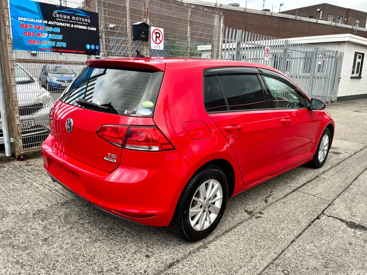 Volkswagen Golf Hatchback, Petrol, 2016, Red
